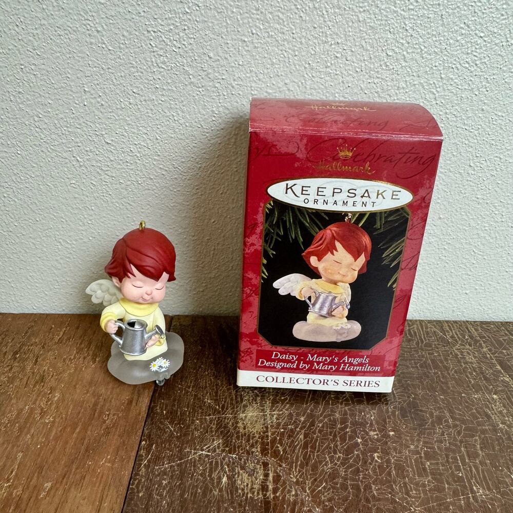 New 1997 Hallmark Keepsake‎ Ornament Daisy Mary's Angels Tenth in the Series